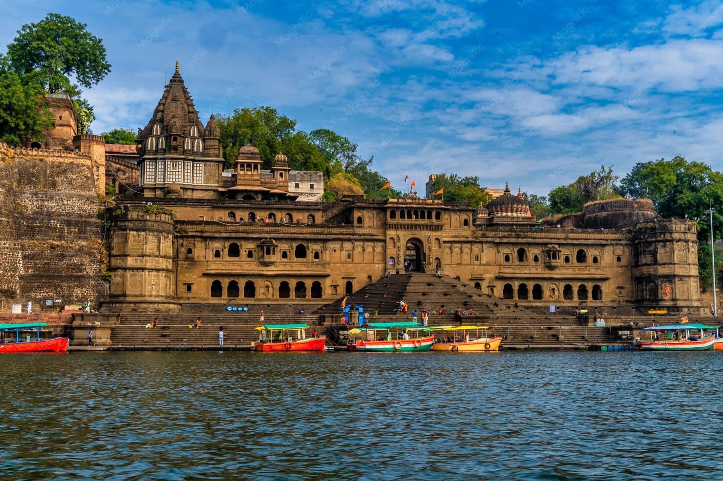 Ahilya Fort & Palace